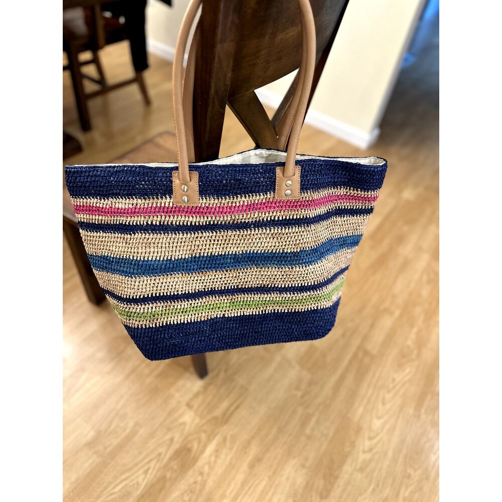 New with Tags! Tori Richard Large Straw Tote - Picture 3 of 6